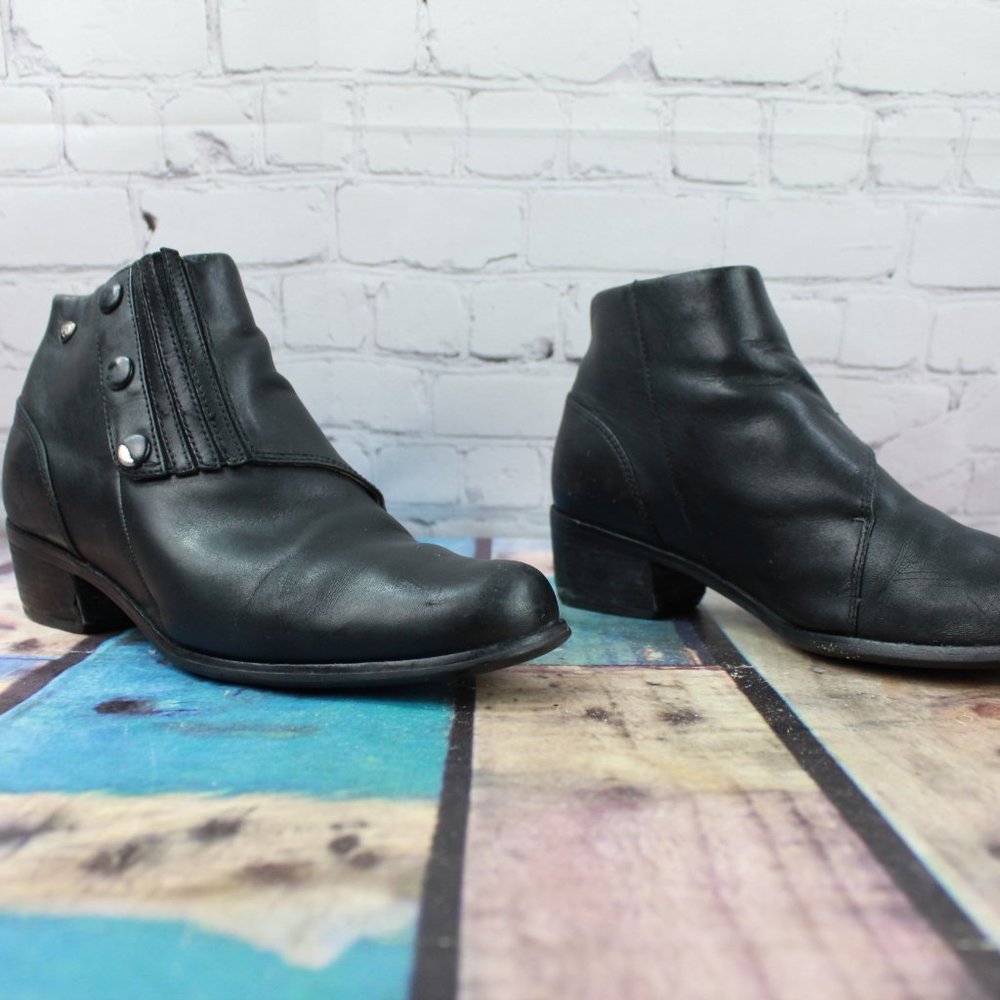Ariat Leatehr Pull On Block Heel Ankle Bootie Sz 8 - Picture 3 of 9